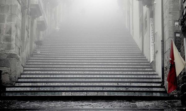 深度关注:“桑拿天”≠高温天 闷热天气下如何科学防暑?专家建议